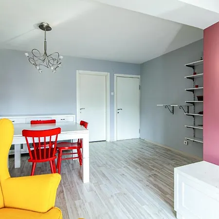公寓 Flat Within Short Driving Distance To Bebek Coast *
