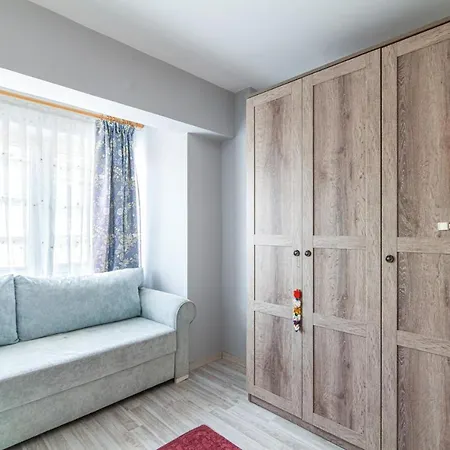 Flat Within Short Driving Distance To Bebek Coast Apartamento